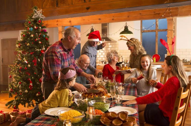 Christmas Cardio Workouts: Fun & Easy Ways to Stay Balanced After Holiday Feasts at Home